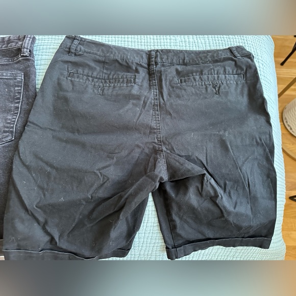 TWO PAIRS OF SHORTS, 30 WAIST - Picture 5 of 5